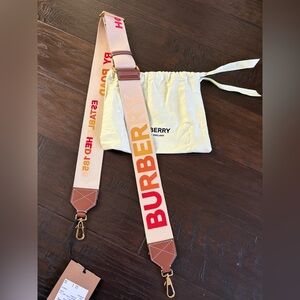 Burberry logo Horseferry Mofit Webbed Bag Strap- very cute!